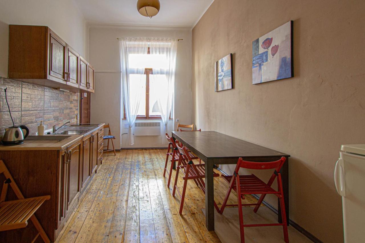 For Celebrations Spacious 3bdr With Balcony * Praga
