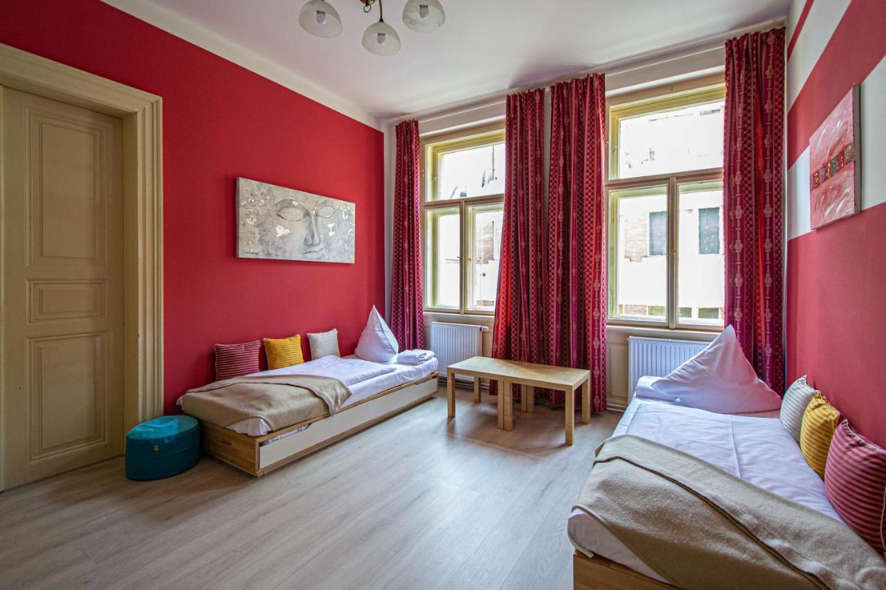 For Celebrations Spacious 3bdr With Balcony * Praga