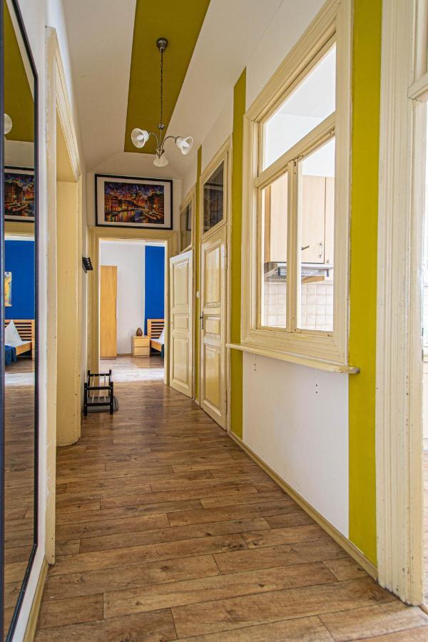 For Celebrations Spacious 3bdr With Balcony Appartamento Praga