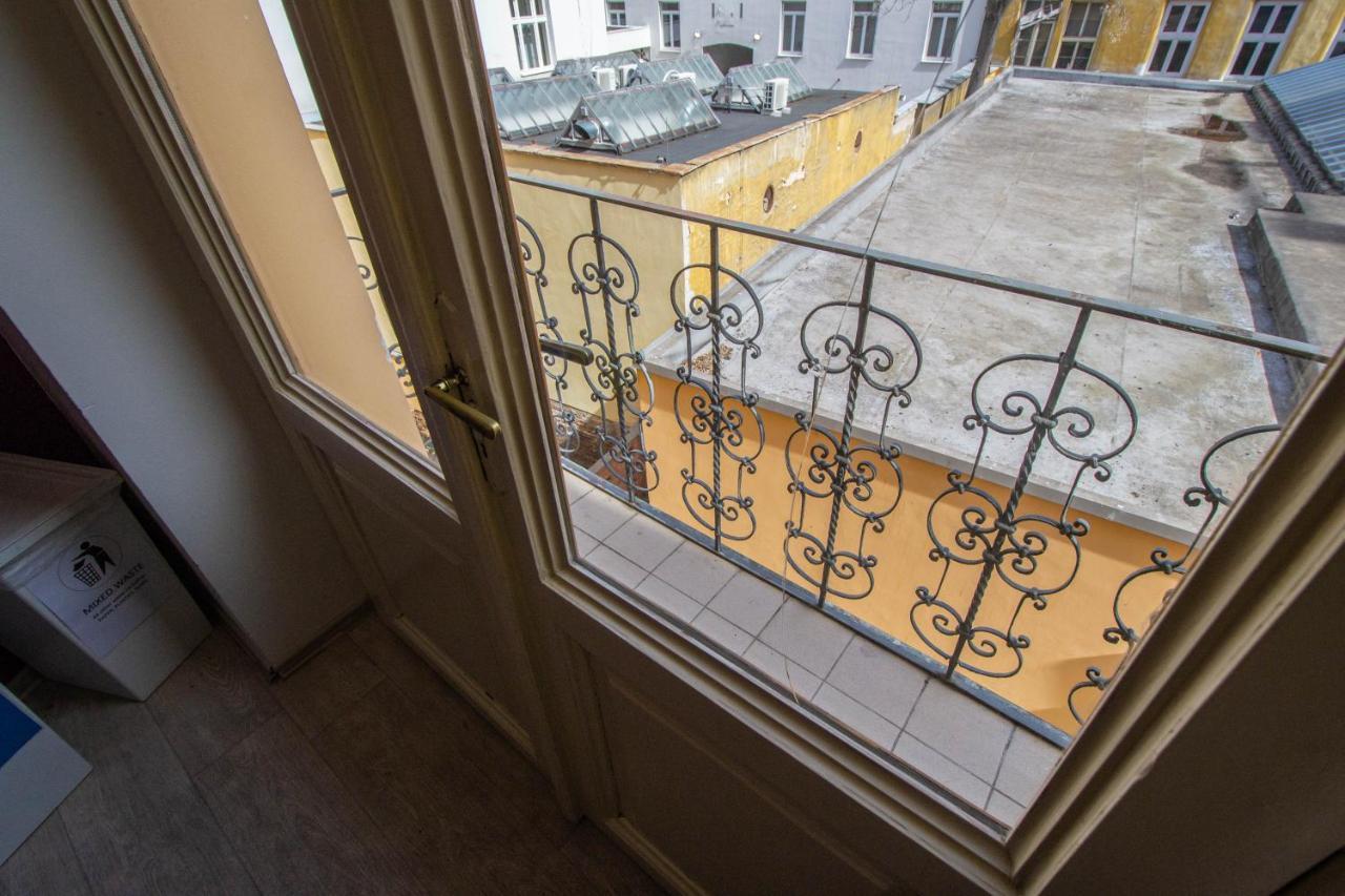 Appartamento For Celebrations Spacious 3bdr With Balcony